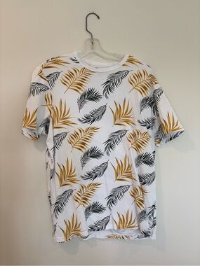 Free Planet White Short Sleeve Shirt with Gold and Black Leaf Print